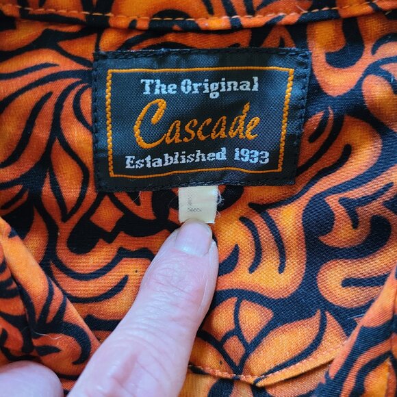 Y2K The Original Cascade Oversized Short Sleeve Button Down Shirt - Picture 4 of 4